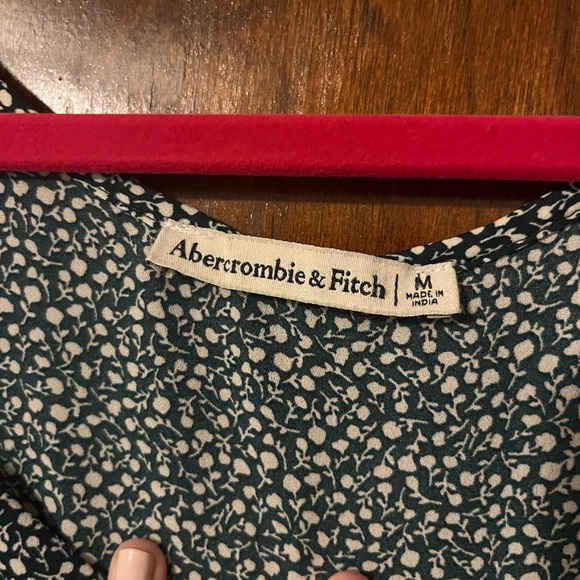 Abercrombie Sweetheart Neckline Top - Picture 2 of 2